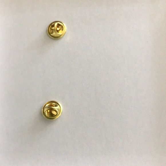 Collectable Disney Pin, A Dress for Cinderella Jumbo Pin, Storybook - Picture 6 of 8